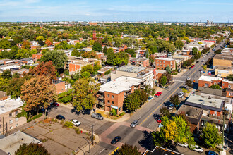 8477 Rue Hochelaga, Montréal, QC - aerial  map view - Image1