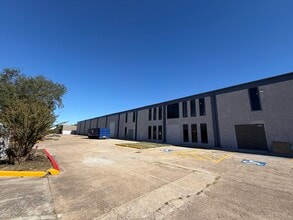 5901 Allday Dr, Houston, TX for lease Interior Photo- Image 2 of 7