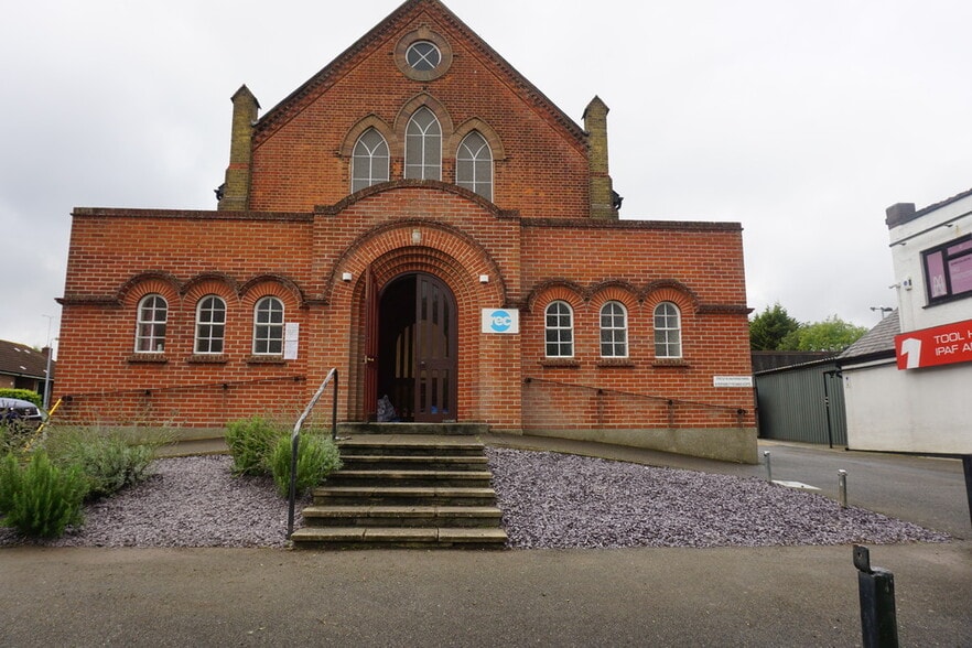 36 Eastwood Rd, Rayleigh, SS6 7JQ