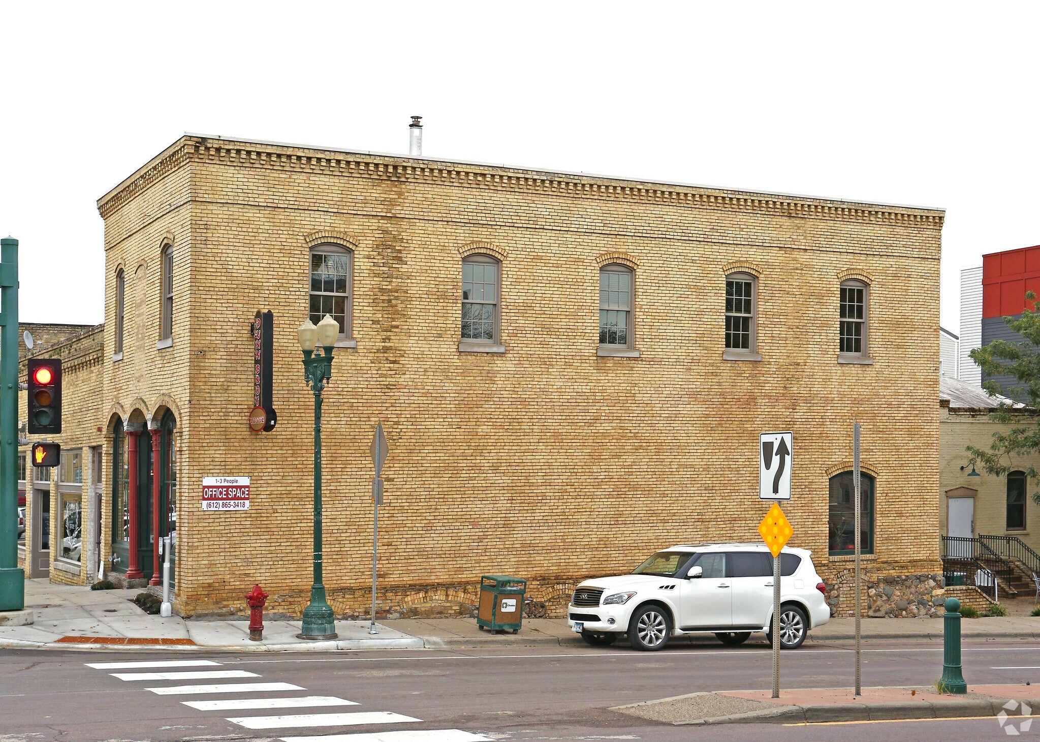 100 E 2nd St E, Chaska, MN for sale Primary Photo- Image 1 of 1