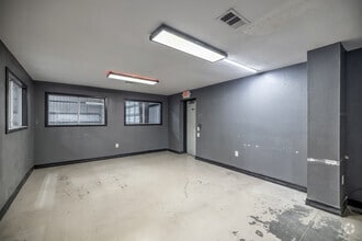 5850 Cunningham Rd, Houston, TX for lease Interior Photo- Image 2 of 6