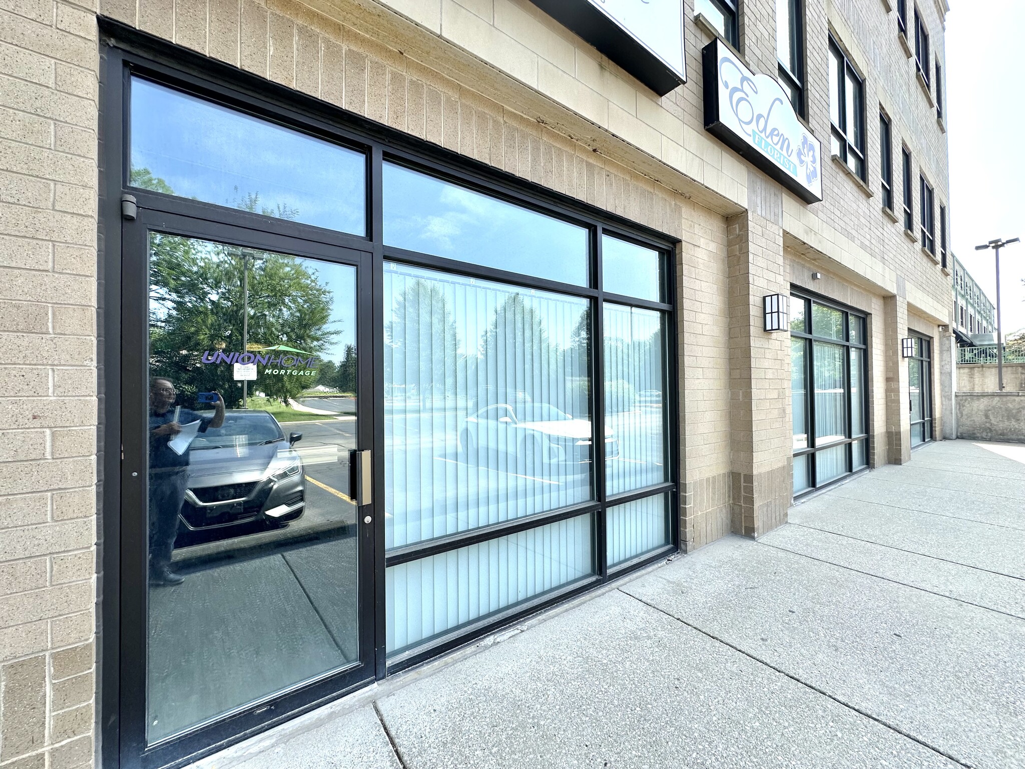 425 Joliet St, Dyer, IN for lease Interior Photo- Image 1 of 6