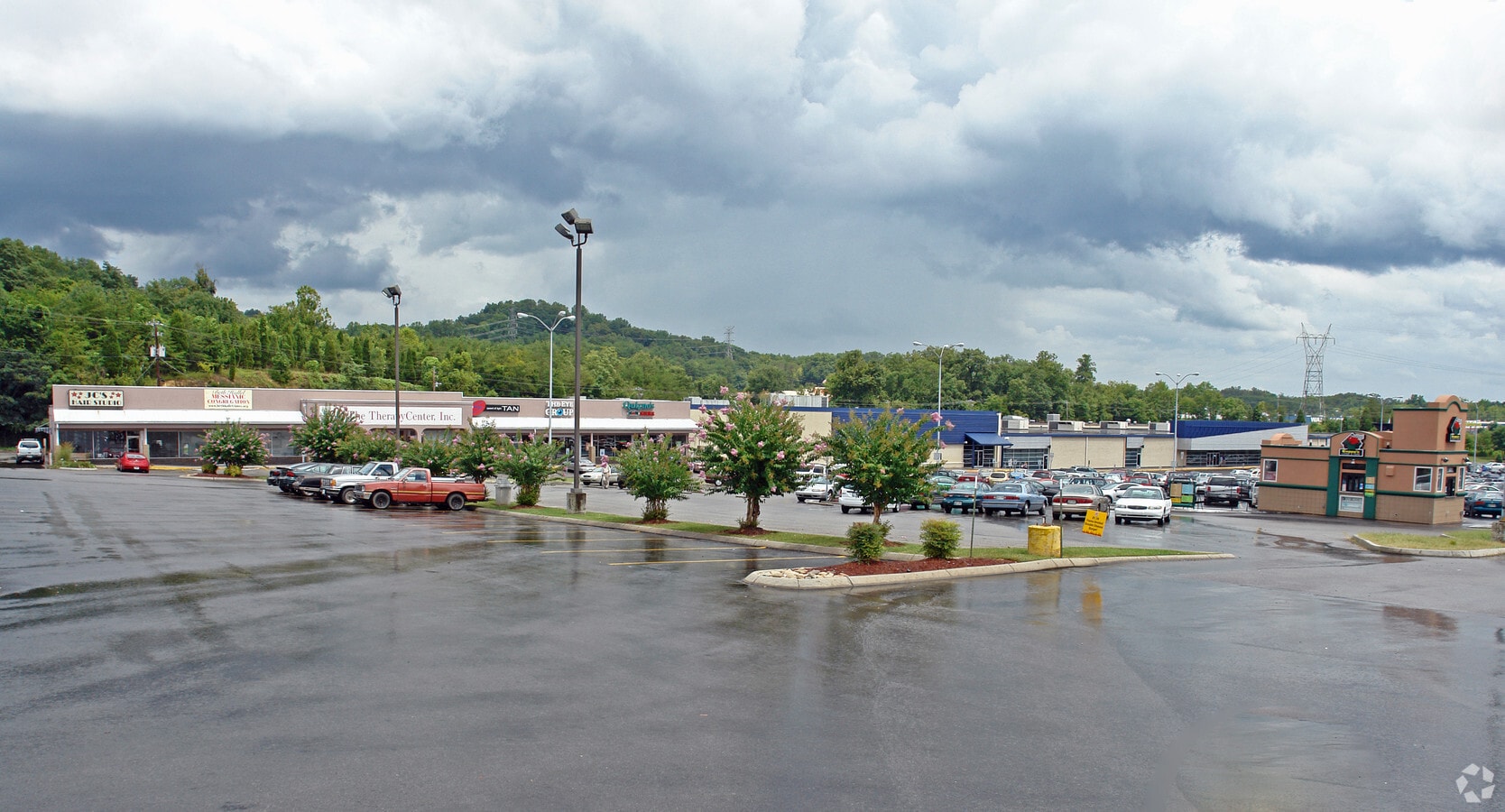 7220 Chapman Hwy, Knoxville, TN 37920