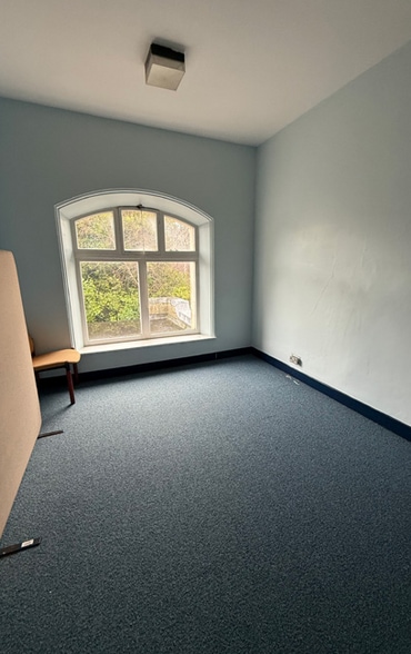 30A Victoria Rd, Larne for sale - Interior Photo - Image 3 of 3