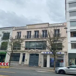 Office in Paris for lease - Building Photo - Image 1 of 12