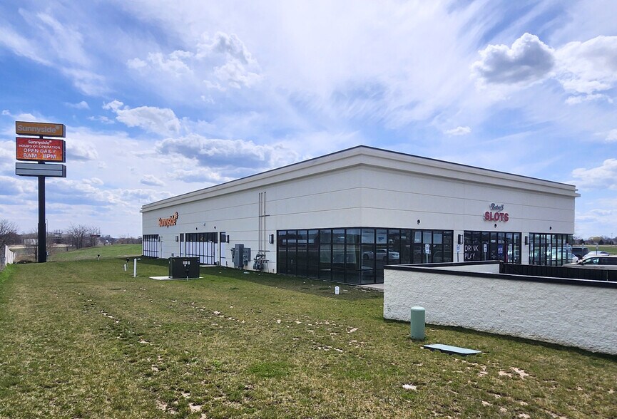 7000 First Ranger Dr, South Beloit, IL for lease - Building Photo - Image 2 of 9