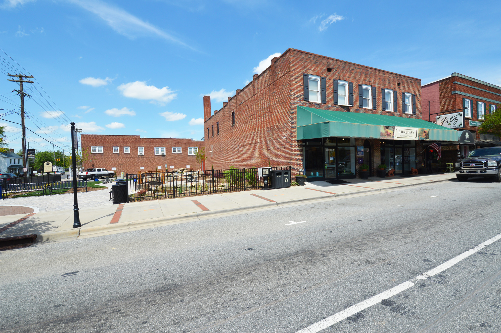 105 N Main St, Kernersville, NC, 27284 - Storefront Retail/Office ...