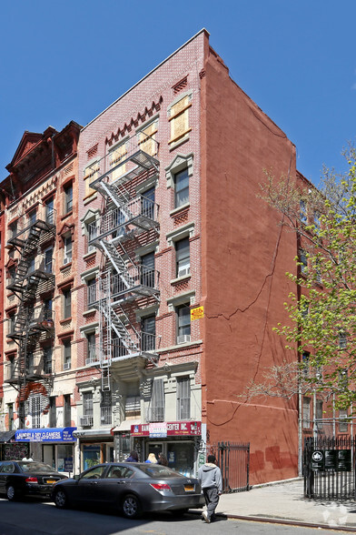 176 Rivington St, New York, NY for lease - Primary Photo - Image 1 of 21