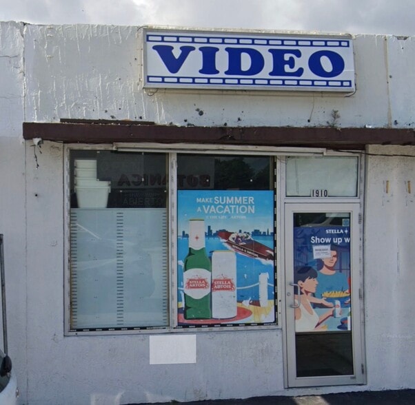 1900-1960 E 4th Ave, Hialeah, FL for lease - Building Photo - Image 1 of 1