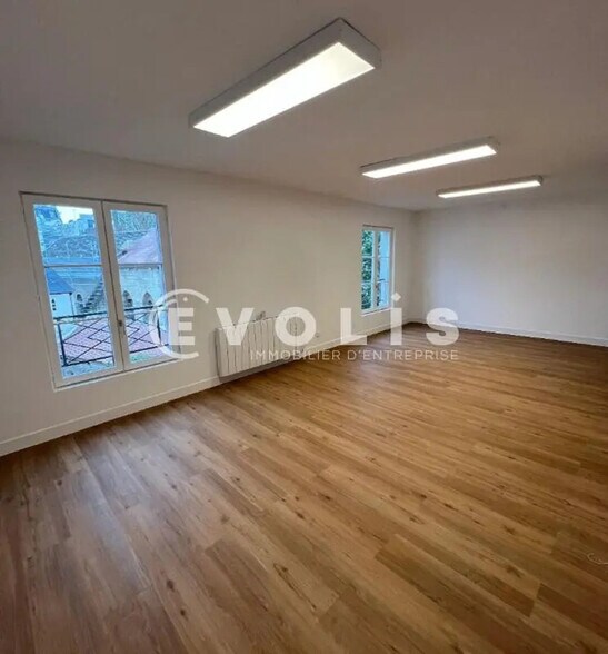 Office in Paris for lease - Interior Photo - Image 3 of 4