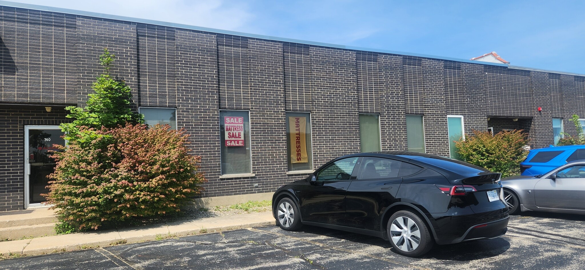 700-750 Bonnie Ln, Elk Grove Village, IL for sale Building Photo- Image 1 of 2
