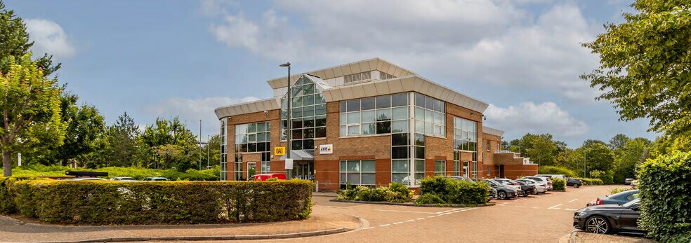 1 Capability Green, Luton for lease - Building Photo - Image 3 of 4