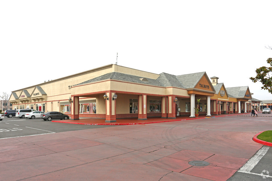 9000 Ming Ave, Bakersfield, CA for sale - Primary Photo - Image 1 of 1