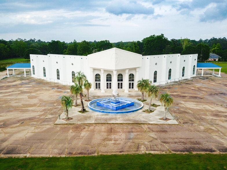 I-12 Regional Church & Event Campus portfolio of 3 properties for sale on LoopNet.com - Building Photo - Image 1 of 12