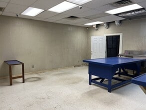 2502 Harry Wurzbach Rd, San Antonio, TX for lease Interior Photo- Image 2 of 10