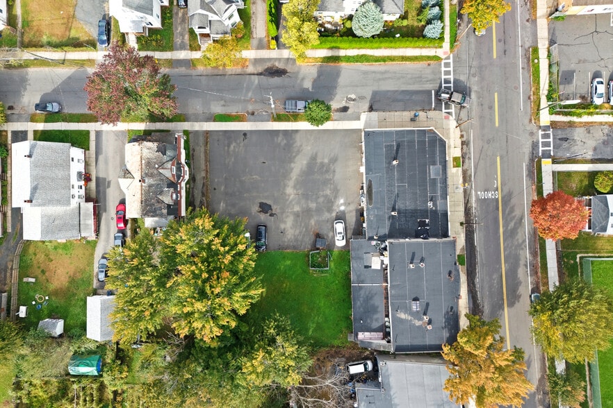 436 Main St, West Springfield, MA for lease - Building Photo - Image 2 of 9