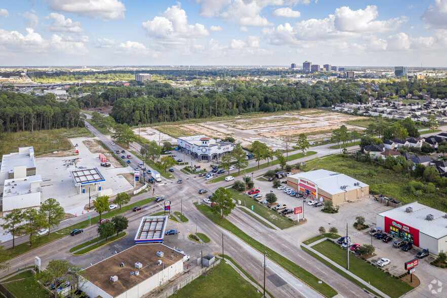 675 W Rankin Rd, Houston, TX for sale - Aerial - Image 3 of 46