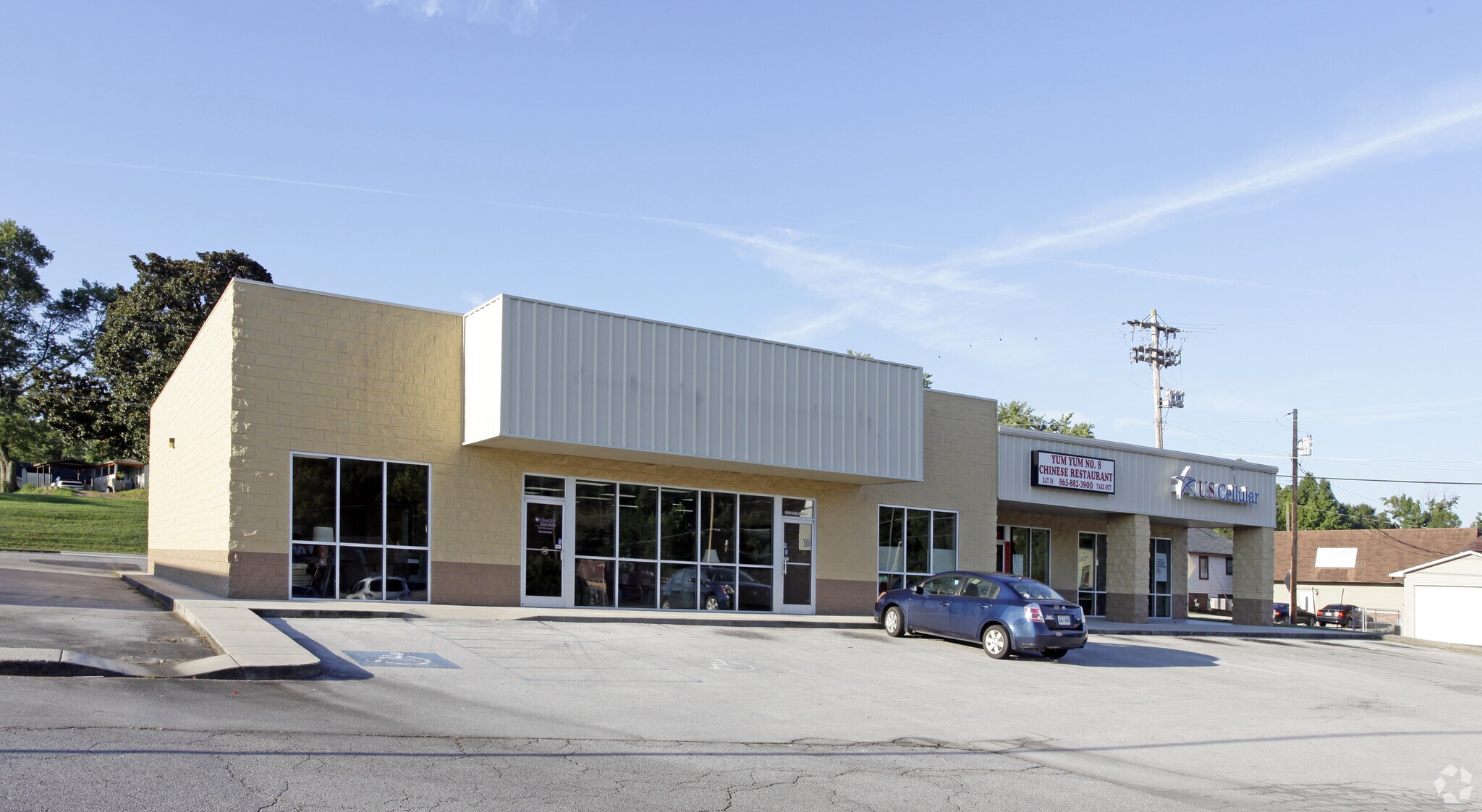 1037 S Roane St, Harriman, TN for sale Primary Photo- Image 1 of 1