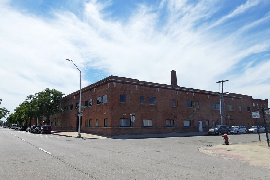 1927 Rosa Parks Blvd, Detroit, MI for lease - Building Photo - Image 2 of 14