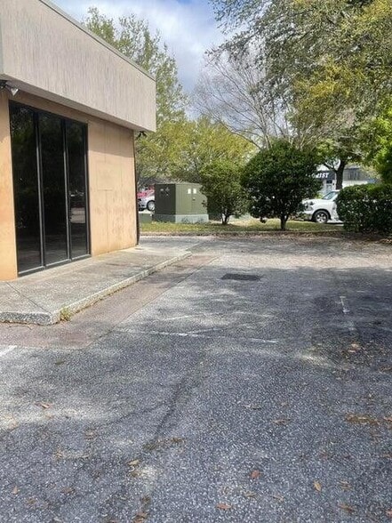 136 St James Ave, Goose Creek, SC for sale - Building Photo - Image 3 of 10