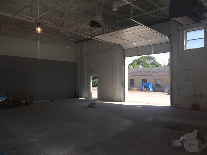 3 Green St, Woburn, MA 01801