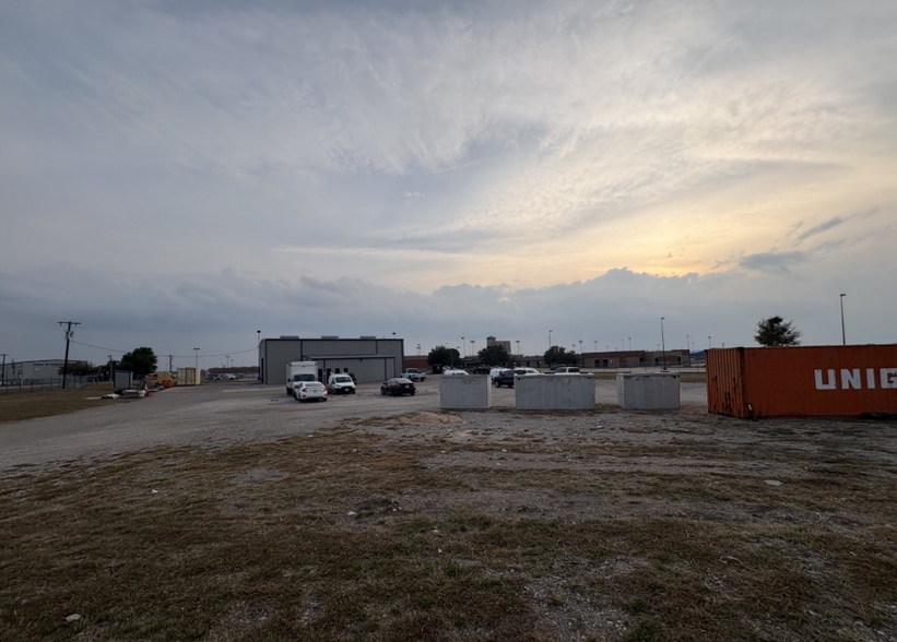 111 Vernon Rd, Aledo, TX for lease - Building Photo - Image 3 of 5