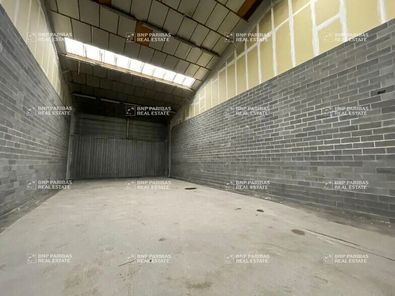 Flex in Ronchin for lease - Building Photo - Image 3 of 7