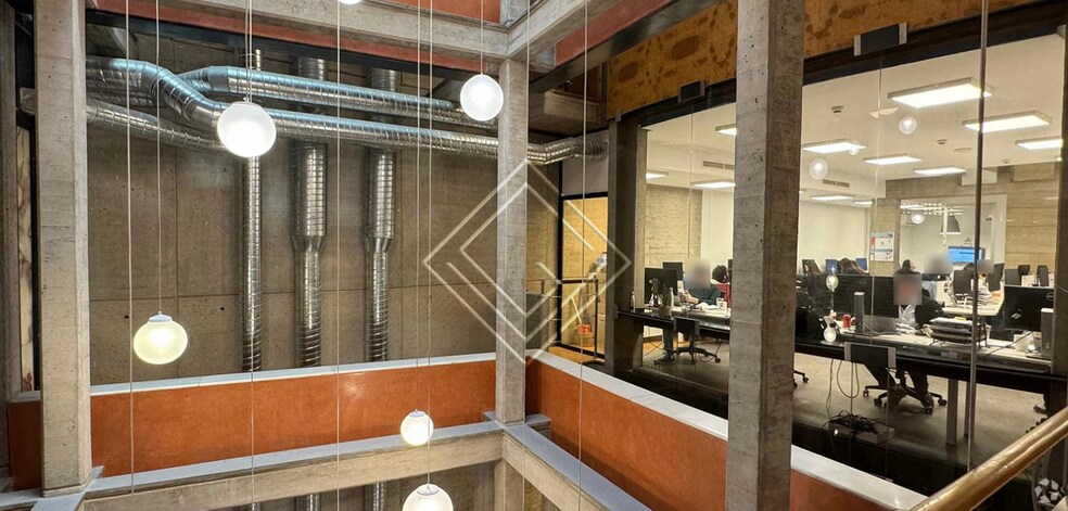 in Madrid, Madrid for sale - Building Photo - Image 1 of 1