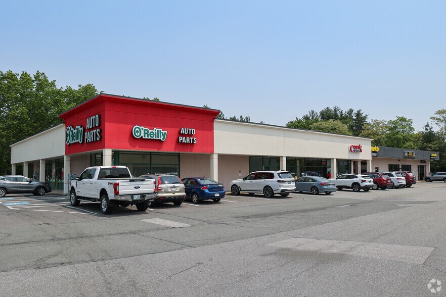 13 Plaistow Rd, Plaistow, NH for sale - Primary Photo - Image 1 of 1