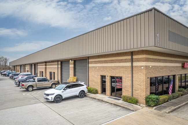 More details for 5829 W Sam Houston Pky N, Houston, TX - Flex for Lease