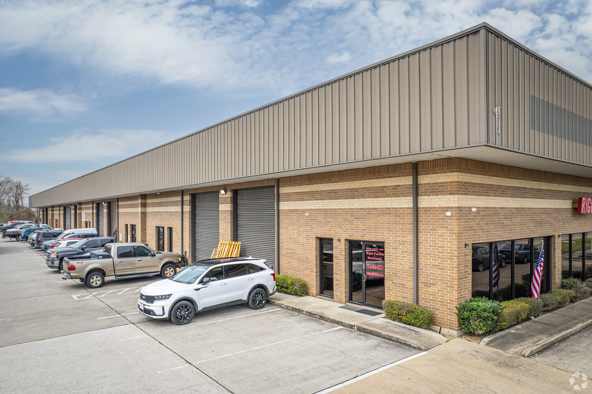 5829 W Sam Houston Pky N, Houston, TX for lease Building Photo- Image 1 of 18