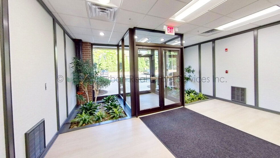 1550 Spring Rd, Oak Brook, IL for lease - Interior Photo - Image 3 of 13