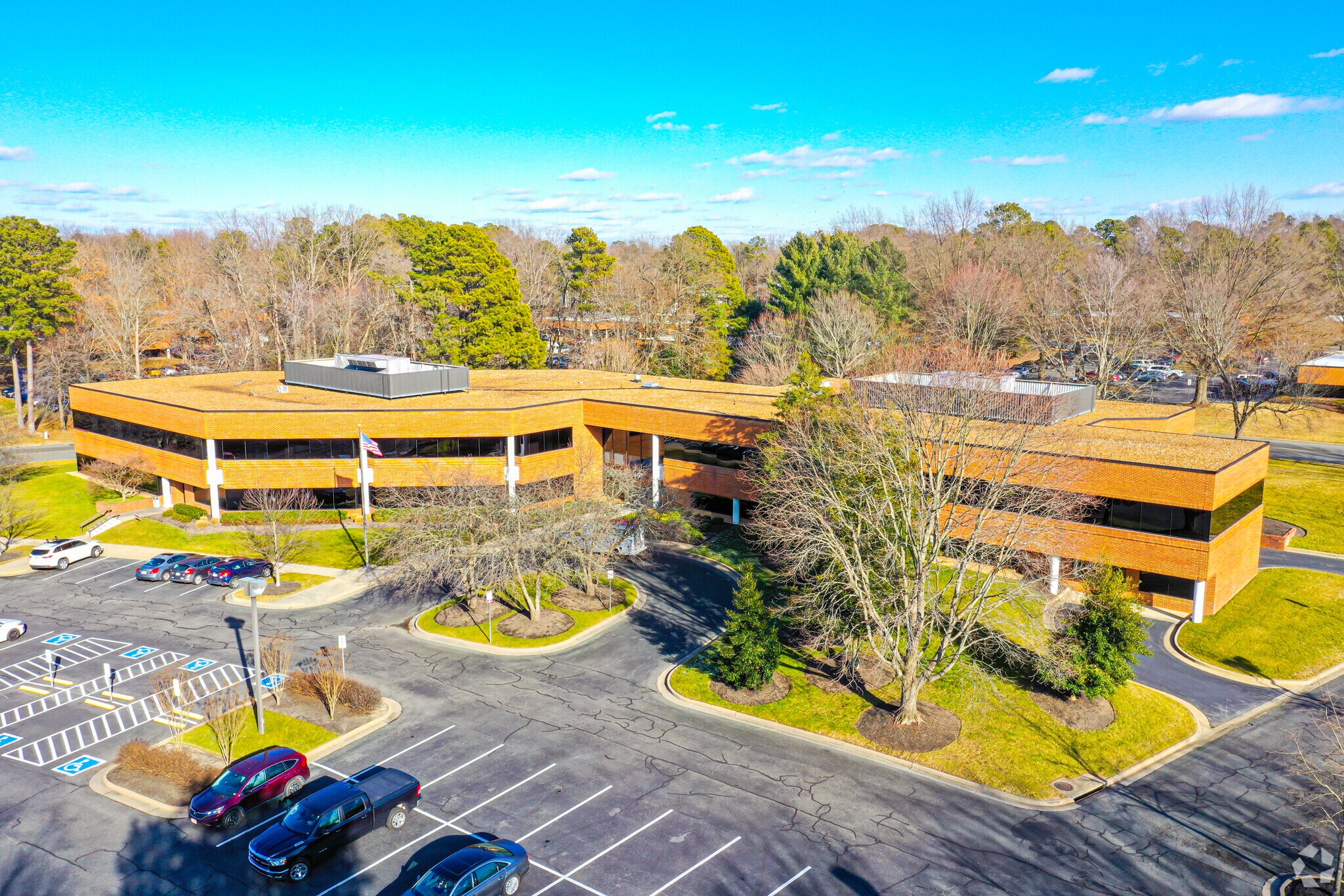 4191 Innslake Dr, Glen Allen, VA 23060 Humana Office Bldg