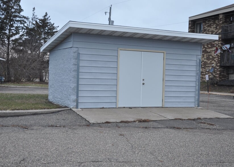 1549 E Broadway St, Monticello, MN for lease - Building Photo - Image 3 of 16