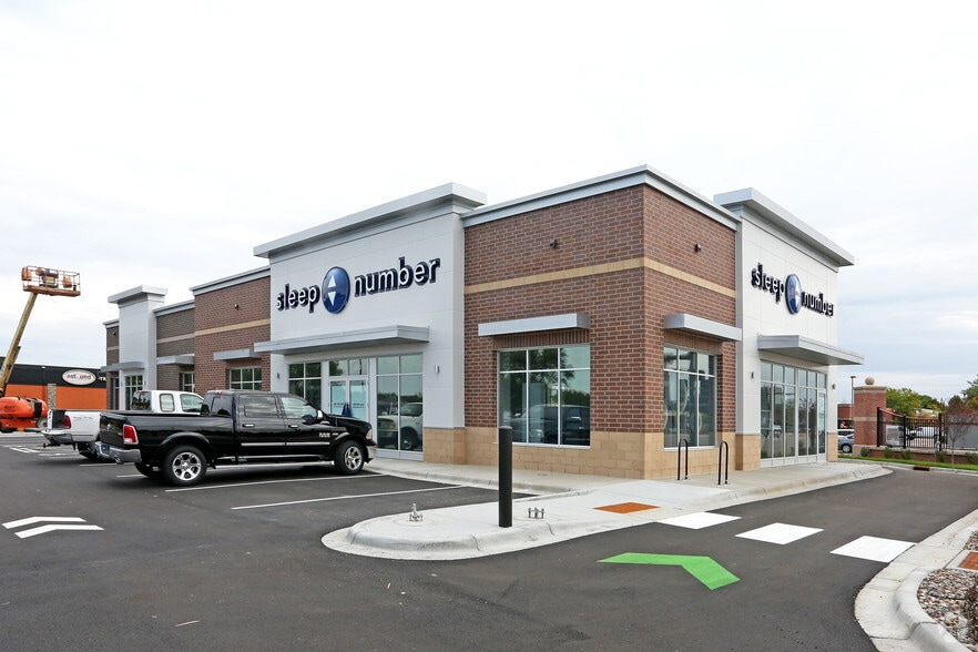 7525 147th St W, Apple Valley, MN for sale - Building Photo - Image 1 of 1