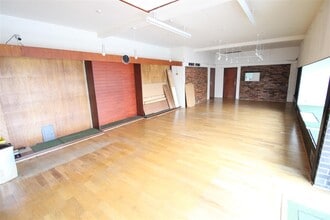 Nottingham Rd, Nottingham for lease Interior Photo- Image 2 of 5