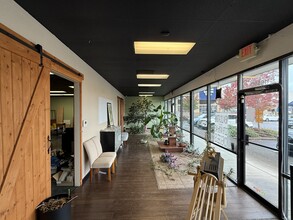 1005-1040 Bailey Hill Rd, Eugene, OR for lease Interior Photo- Image 2 of 2