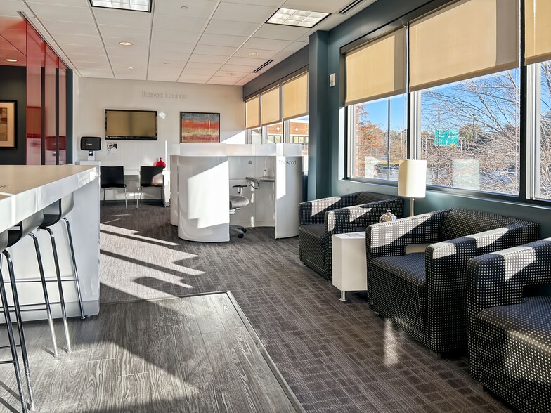 128 Millport Cir, Greenville, SC for lease - Interior Photo - Image 2 of 21