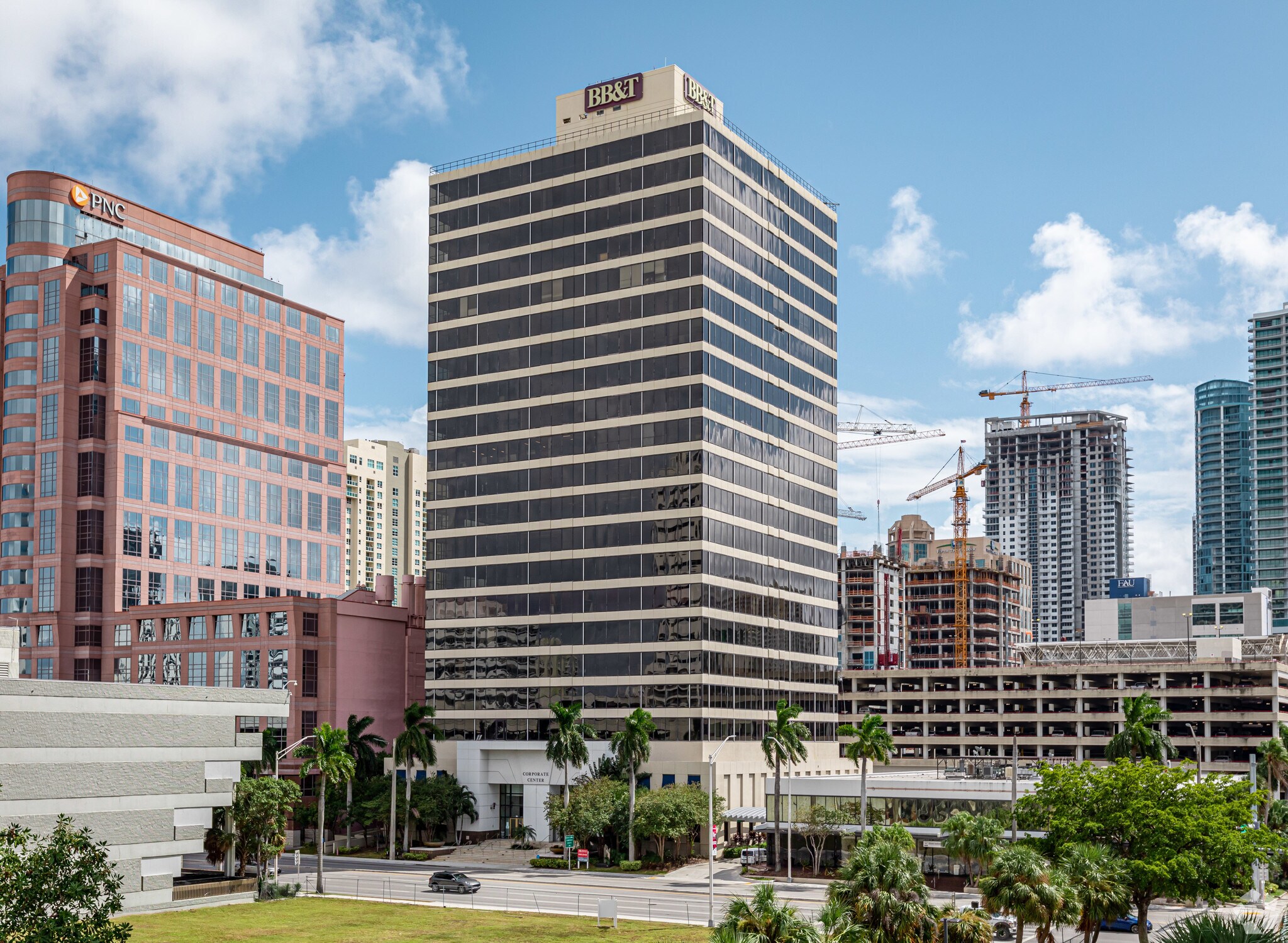 Off Lease Only Broward Location 83 - 75j7vwa
