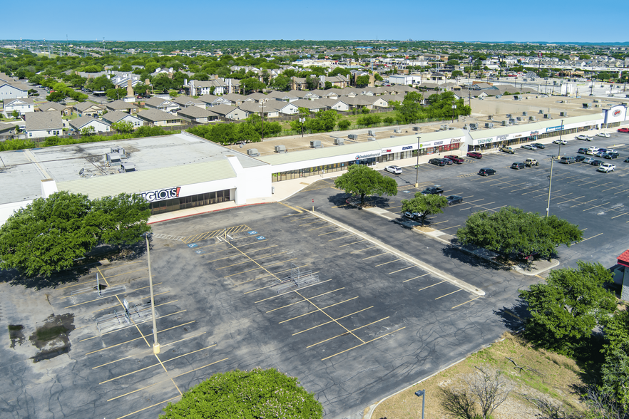 1739 SW Loop 410, San Antonio, TX for sale - Building Photo - Image 2 of 4