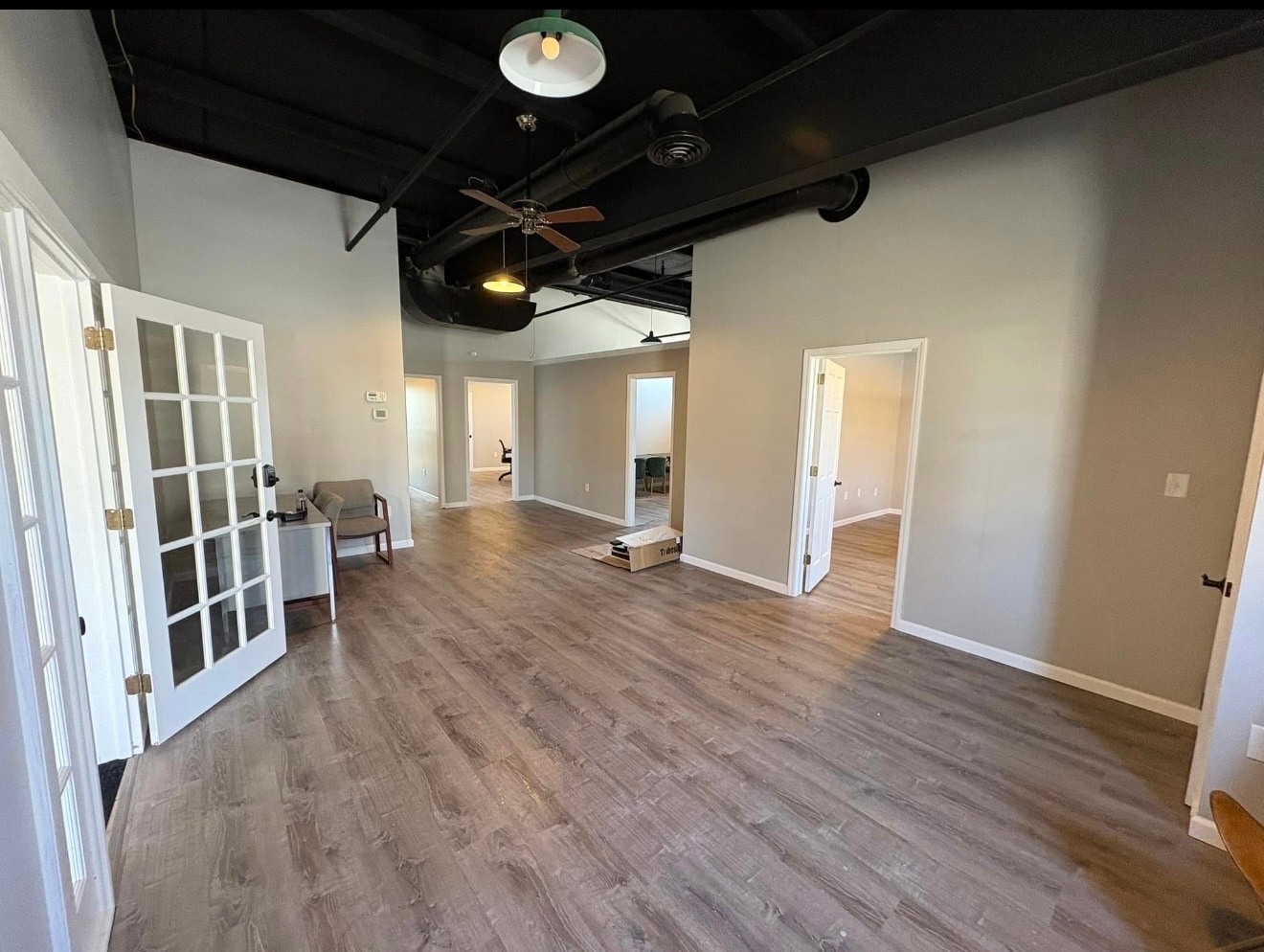 300 W Jennings St, Newburgh, IN for lease Building Photo- Image 1 of 7