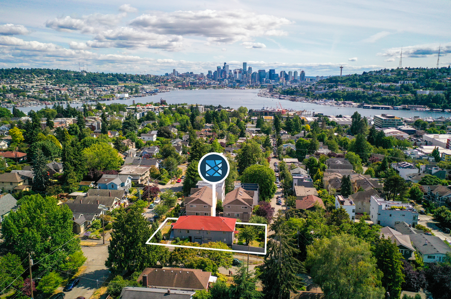 3849 Woodlawn Ave N, Seattle, WA for sale - Aerial - Image 1 of 1