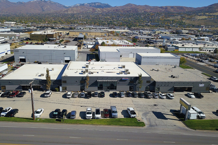 210-290 N Redwood Rd, North Salt Lake, UT for lease - Primary Photo - Image 1 of 6