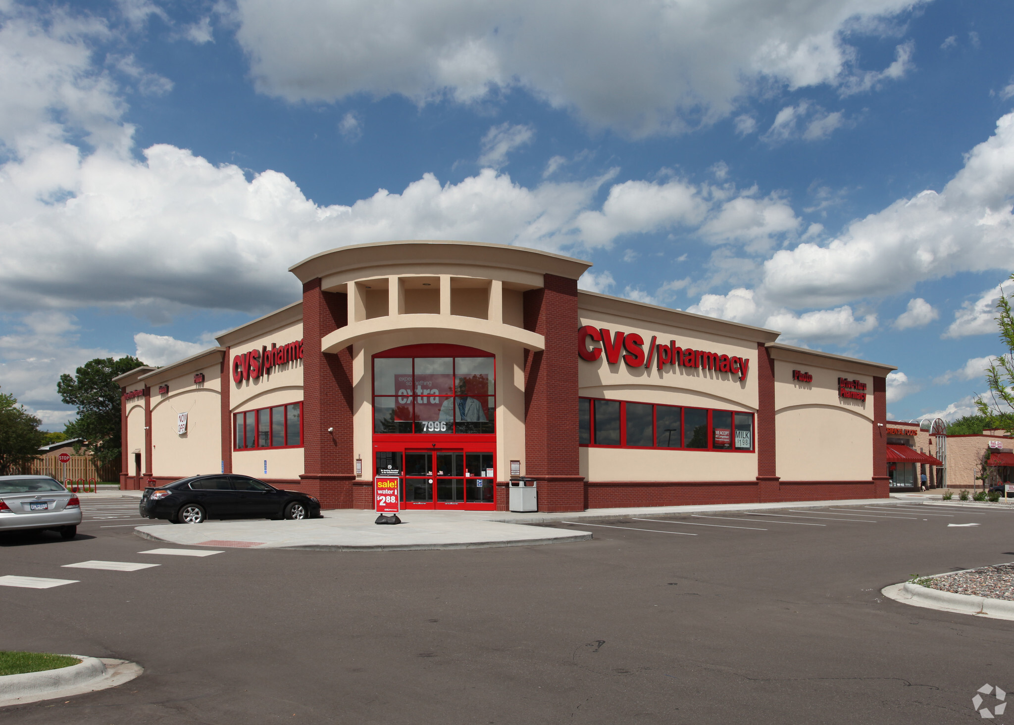 7996 Brooklyn Blvd, Brooklyn Park, MN for lease Building Photo- Image 1 of 5