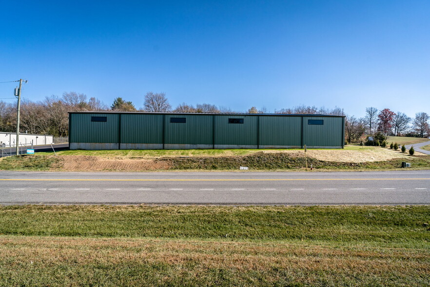 1571 Pleasants Dr dr, Mount Crawford, VA for lease - Building Photo - Image 1 of 29