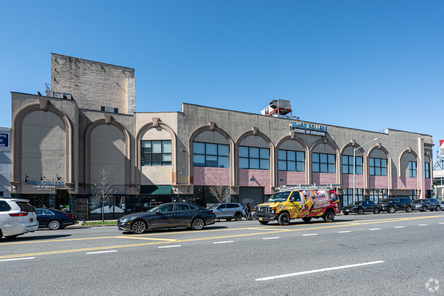 946-956 Kings Hwy, Brooklyn, NY for lease - Building Photo - Image 2 of 5