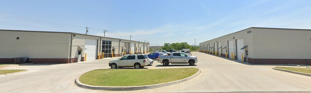 1800 W Tecumseh Rd, Norman, OK for lease Building Photo- Image 1 of 12