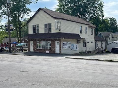 1406 Lake Ariel Hwy, Lake Ariel, PA for sale Primary Photo- Image 1 of 4