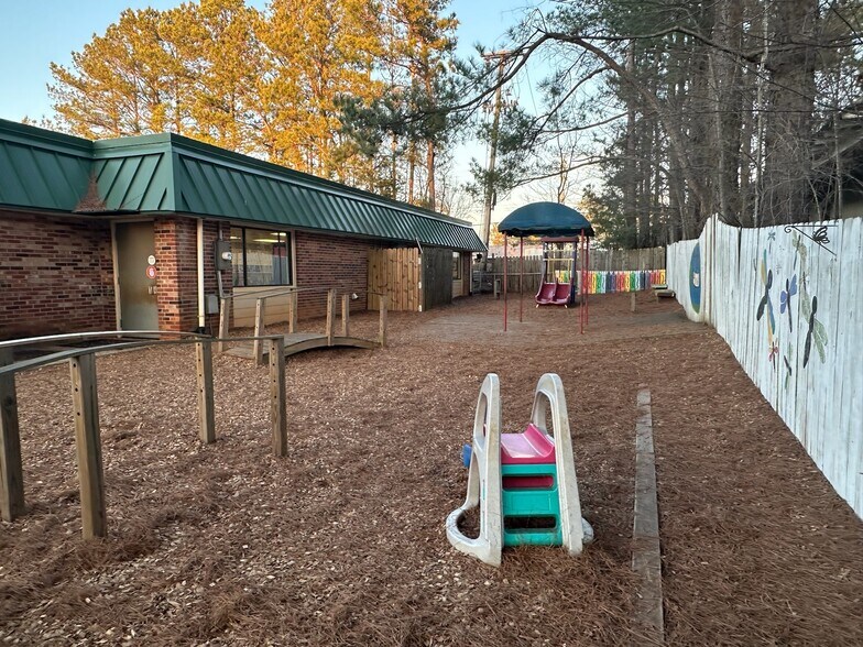 101 N Royal Tower Rd, Irmo, SC for lease - Building Photo - Image 2 of 6