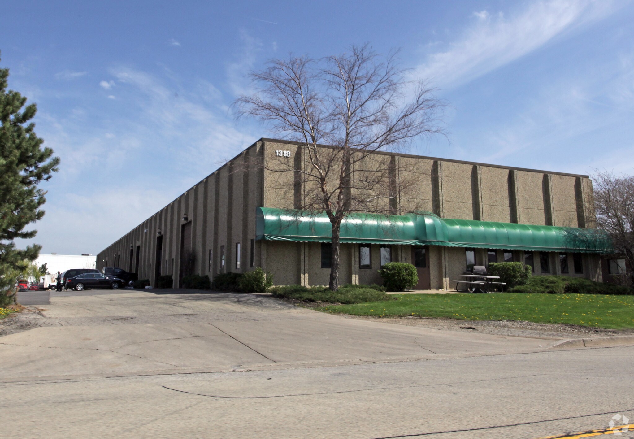 1318 Marquette Dr, Romeoville, IL for lease Primary Photo- Image 1 of 3